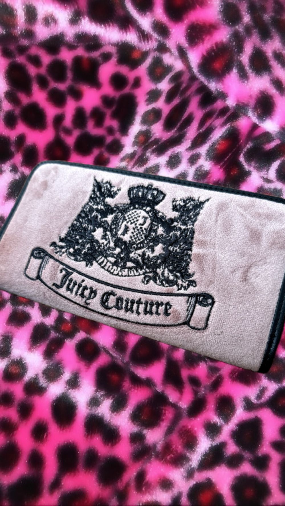 Authentic Juicy couture twin dogs dusty rose & black wallet