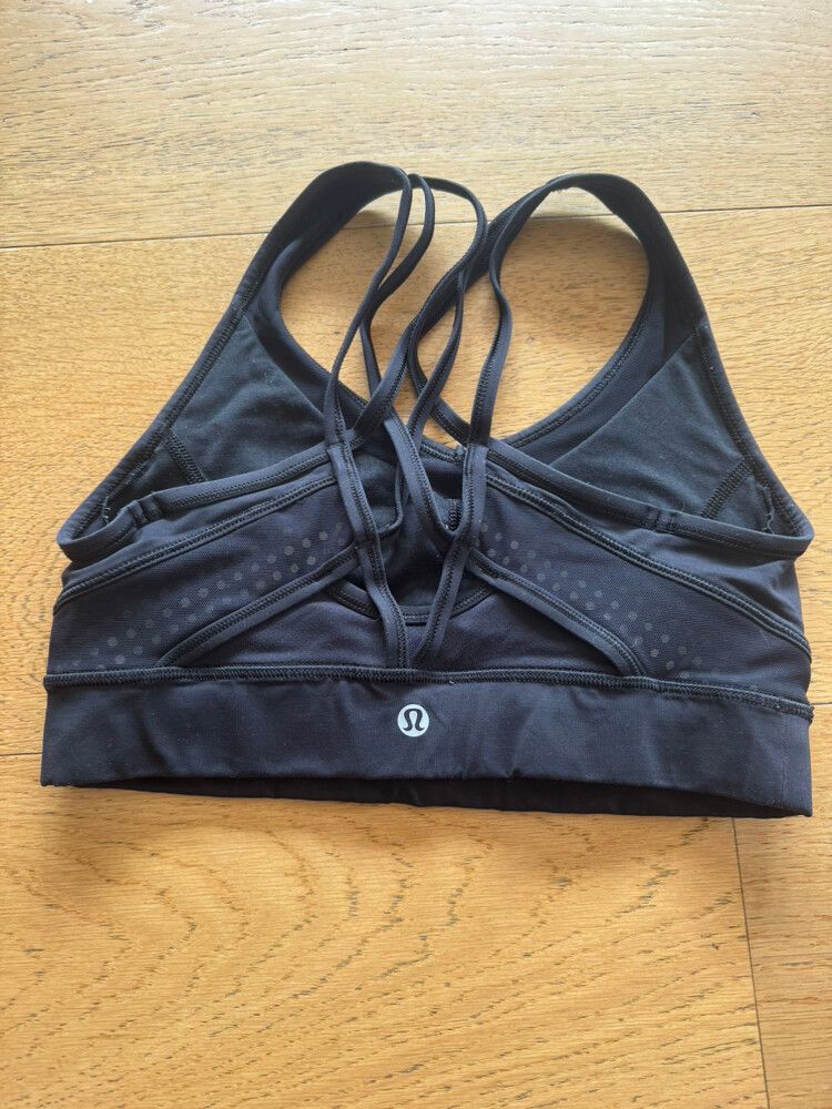 Black Lululemon Sports Bra