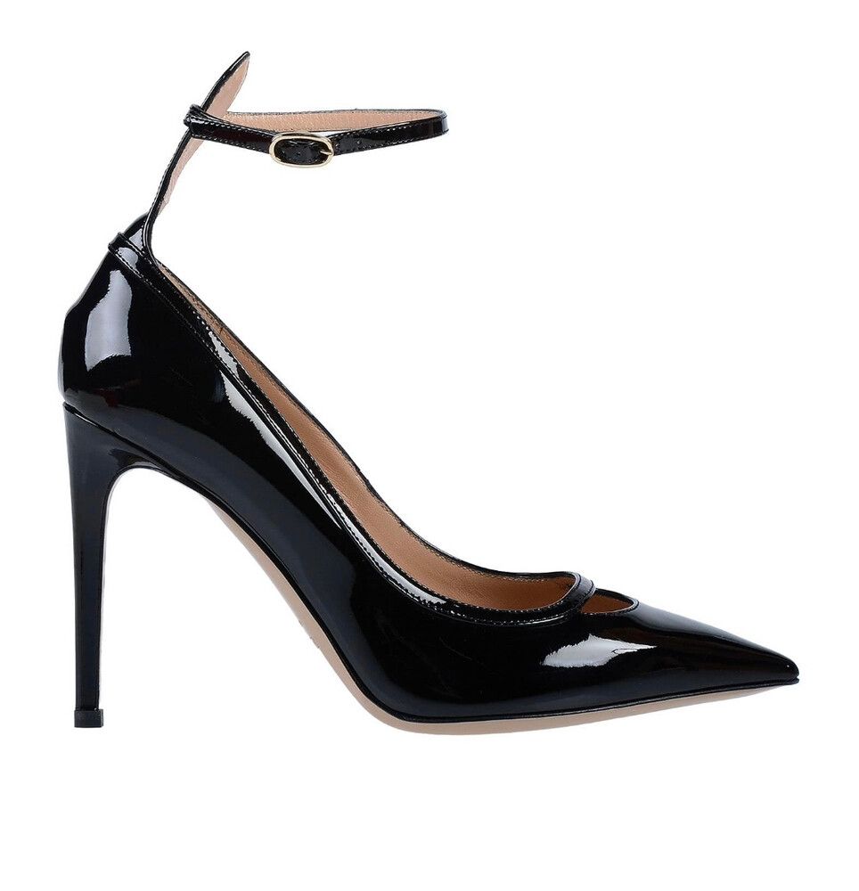 Black patent Valentino Garavani Heels size 9 (40) brand new in box