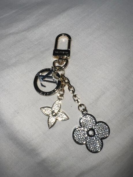 LOUIS VUITTON Blooming Flower Bag Charm/Keyring