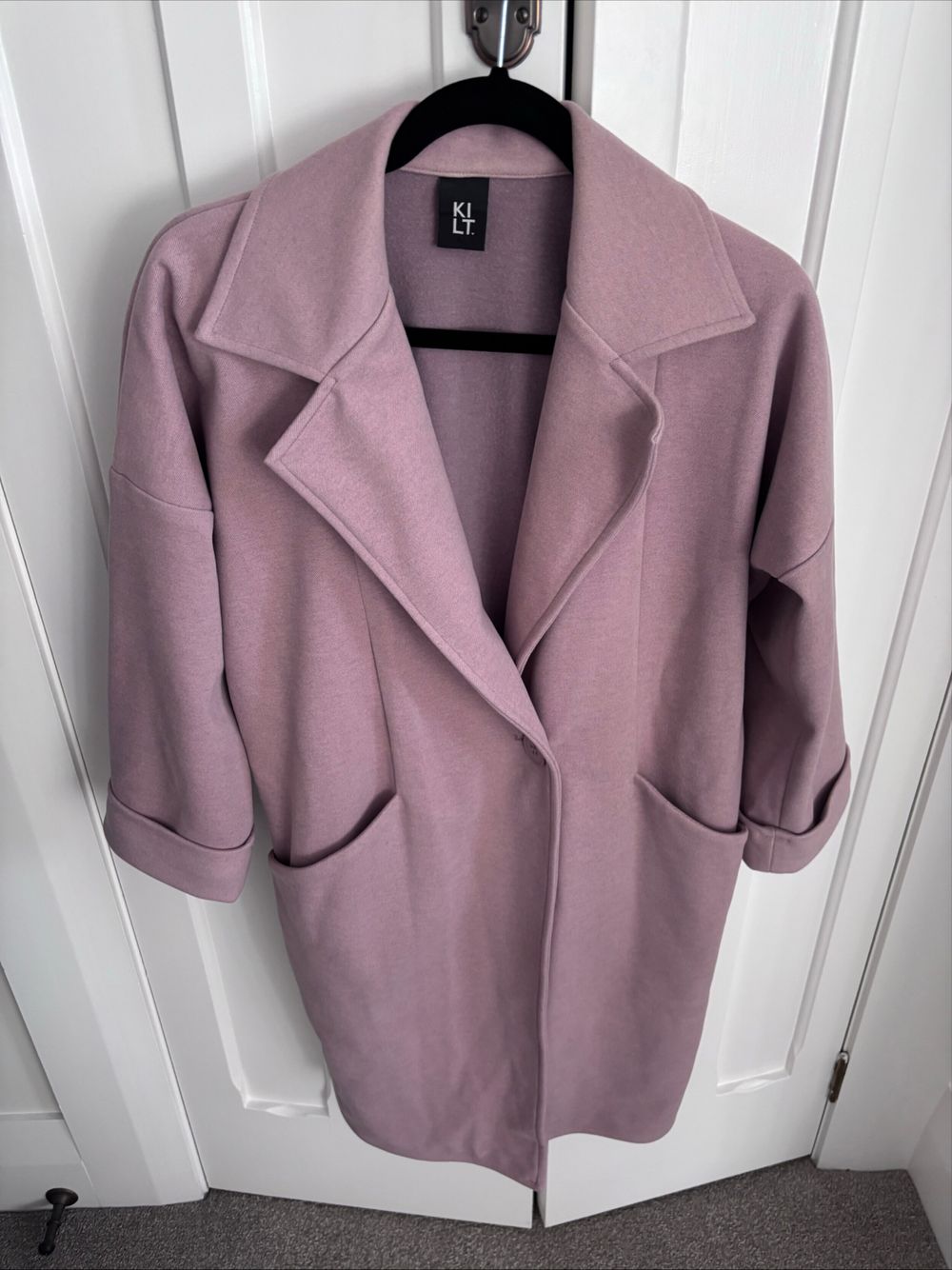 Kilt pink coat