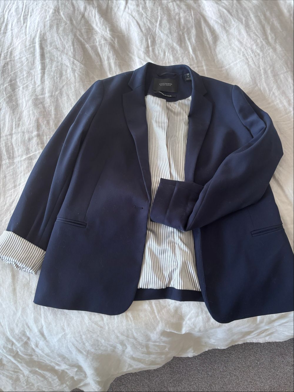 Blue/navy blazer