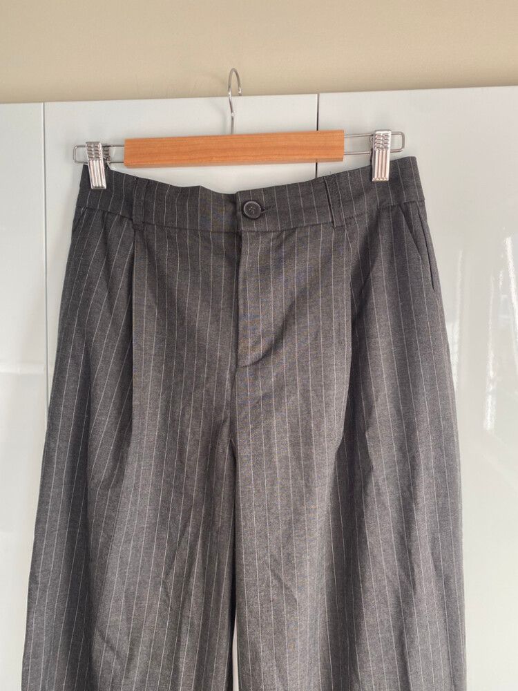 Zara Grey Pinstripe Pants Size M