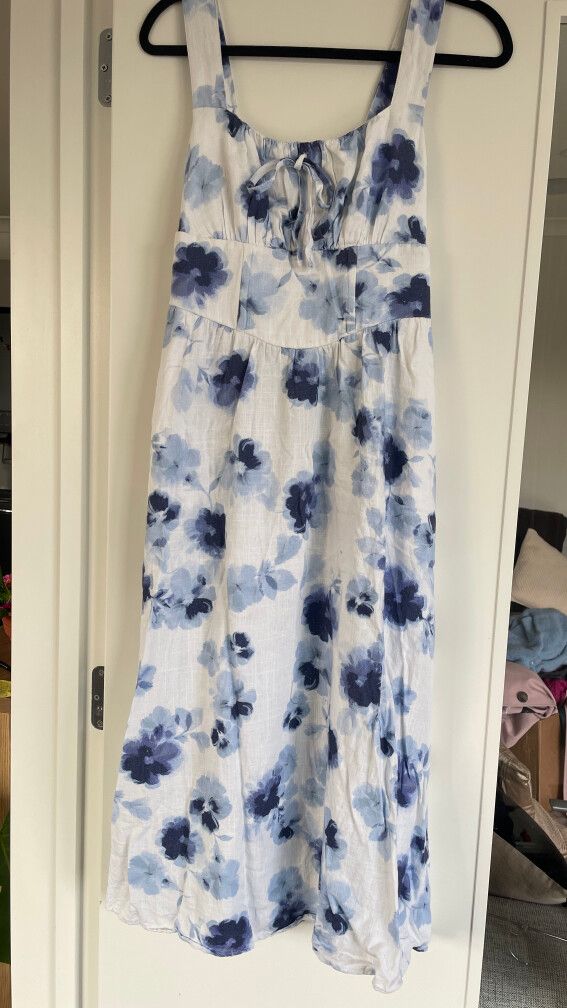 Dotti - Dotti White Blue Floral Maxi Dress on Designer Wardrobe