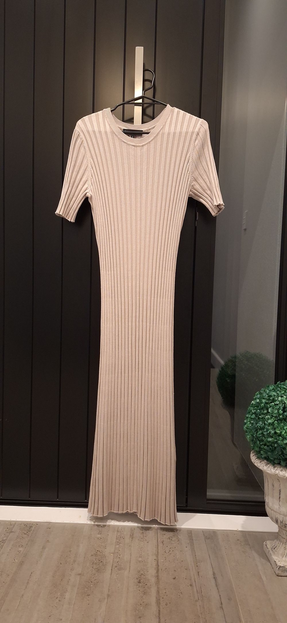 Decjuba - Remi Knit Maxi Dress on Designer Wardrobe