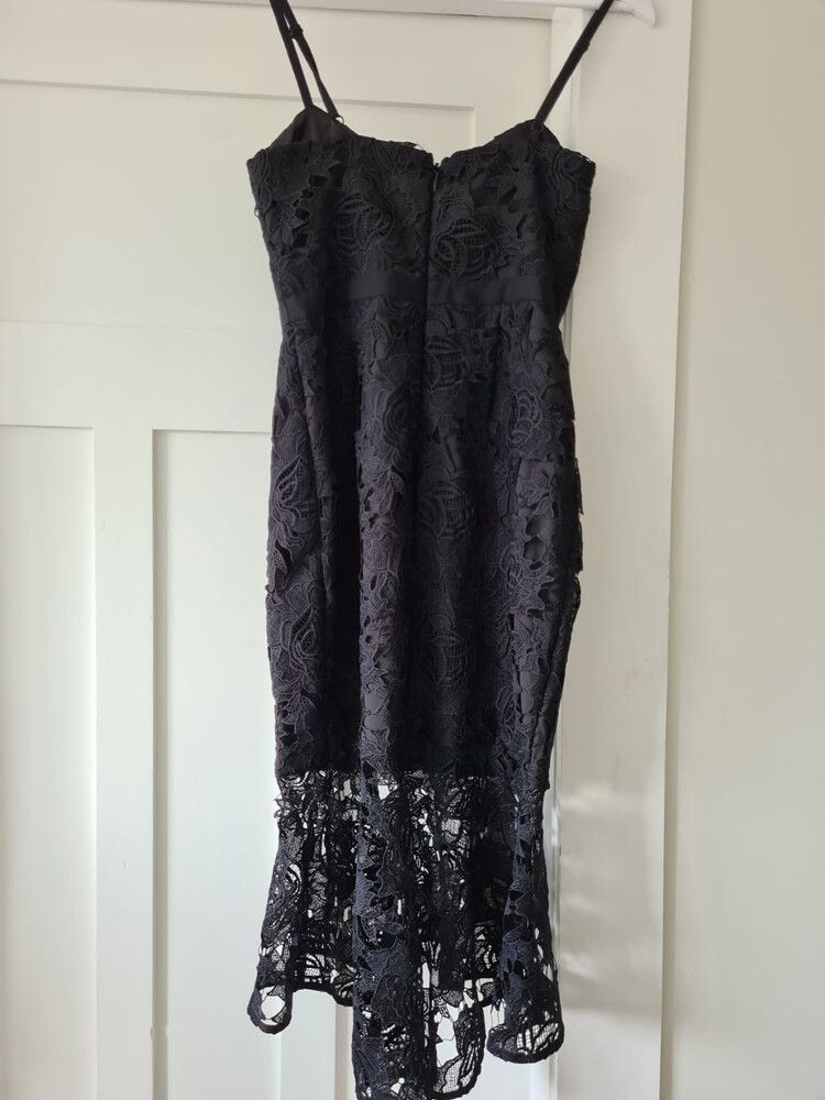 Portmans - Portmans Black Lace Midi Dress on Designer Wardrobe