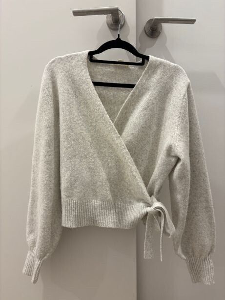 Flo&Frankie (Humidity) Ivory/Off-white Wrapped Top