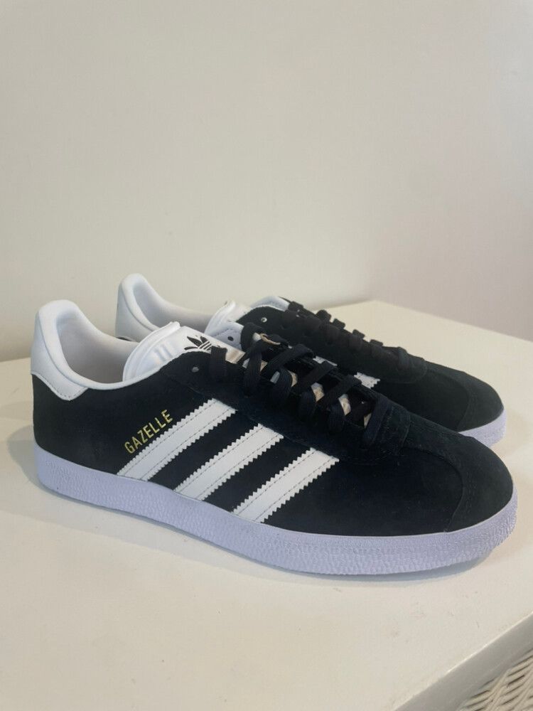 adidas gazelle silver green womens adidas Originals indoor gazelle trainer Olive/Black main image 0
