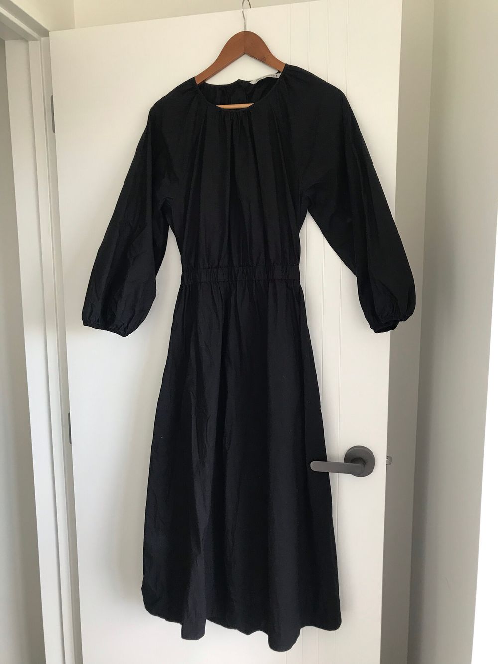 Zara - ZARA Cut Out Dress on Designer Wardrobe