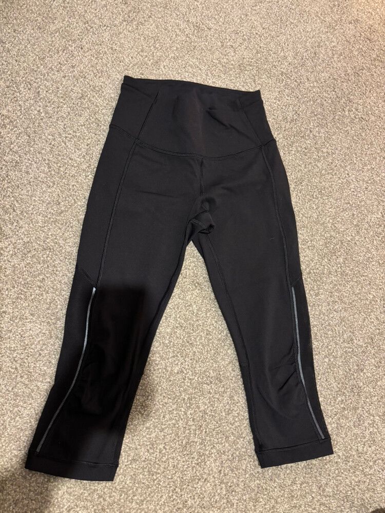 Lululemon cropped leggings - size 2