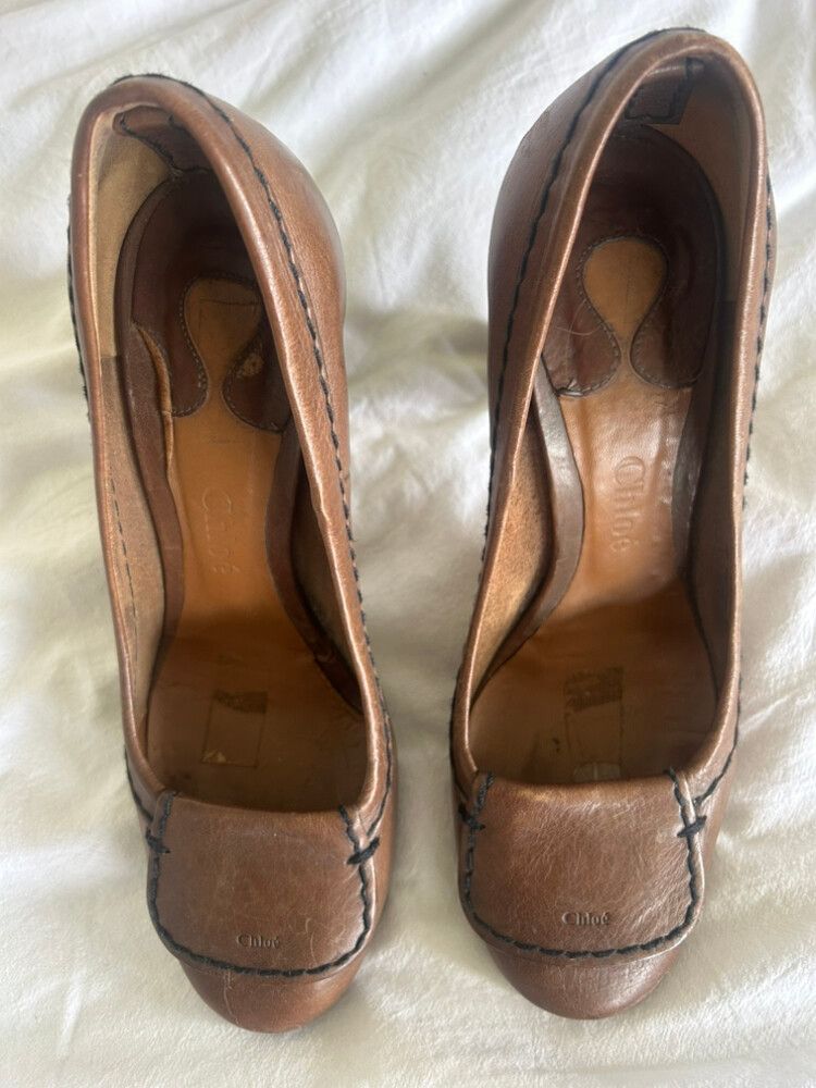 Chloe Brown Leather Pumps
