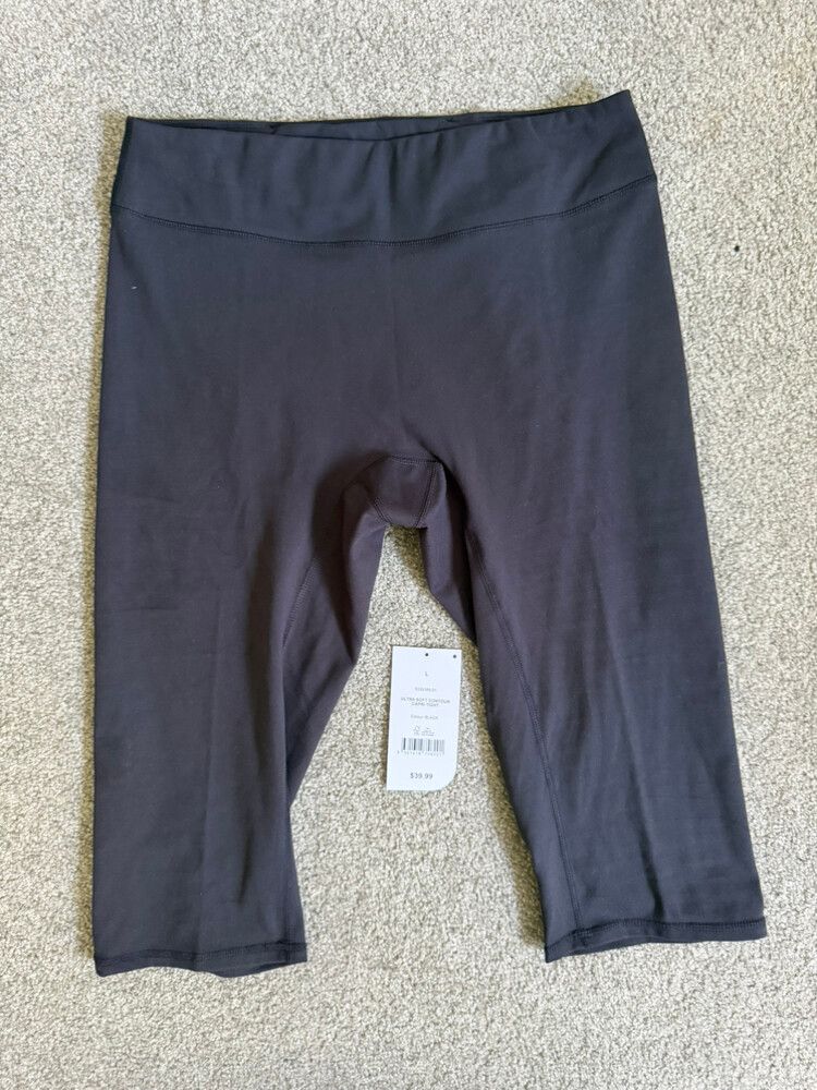 Ibody (cotton on) Black capris