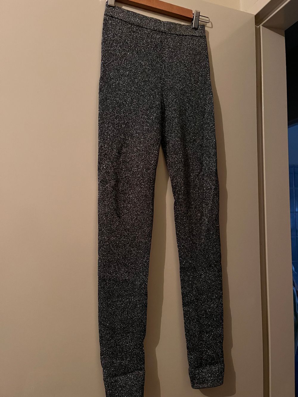 silver metallic knit leggings