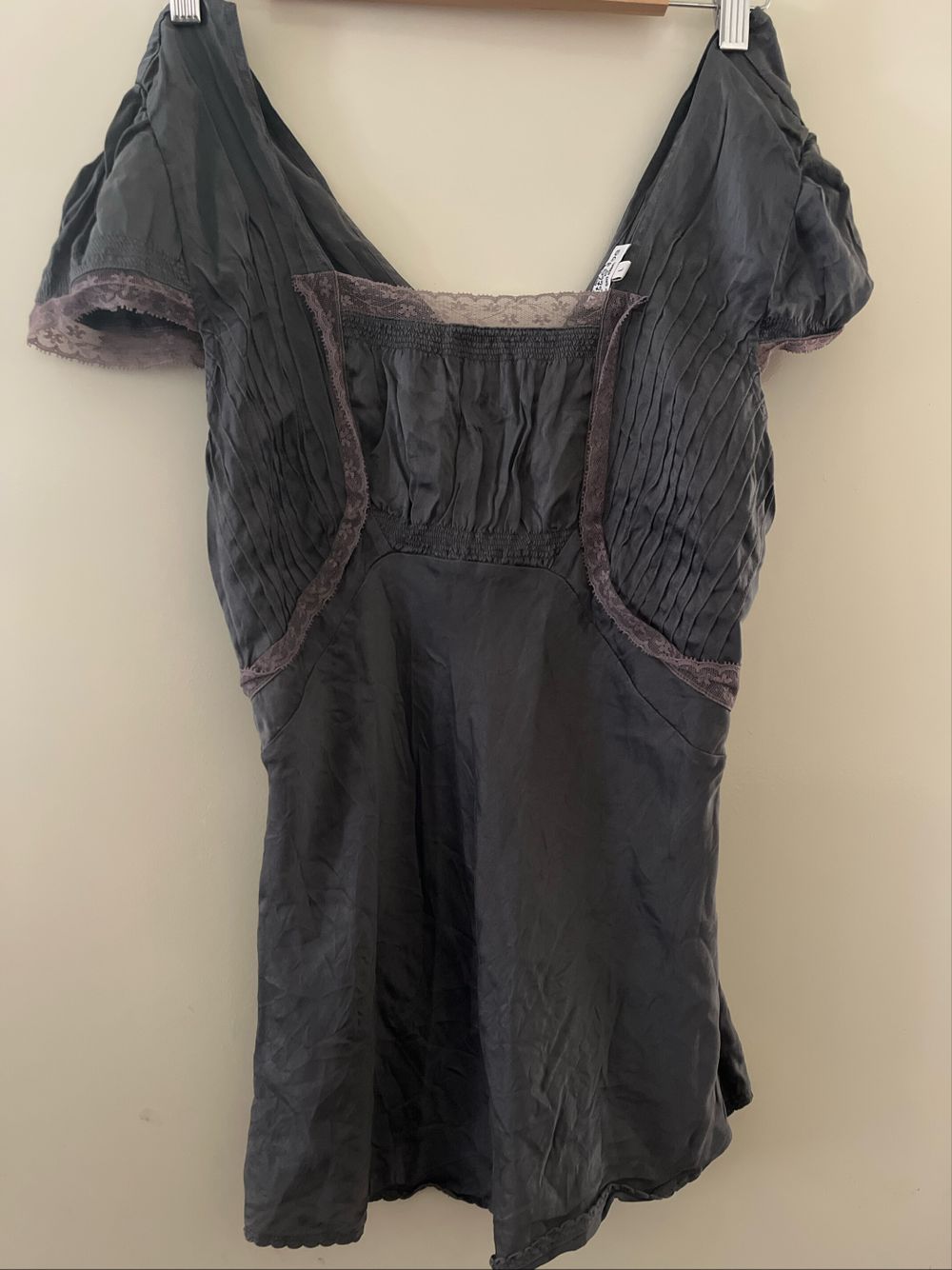 Little Joe Woman By Gail Elliot Grey Silk Cap Sleeves Loose Fitting Camisole