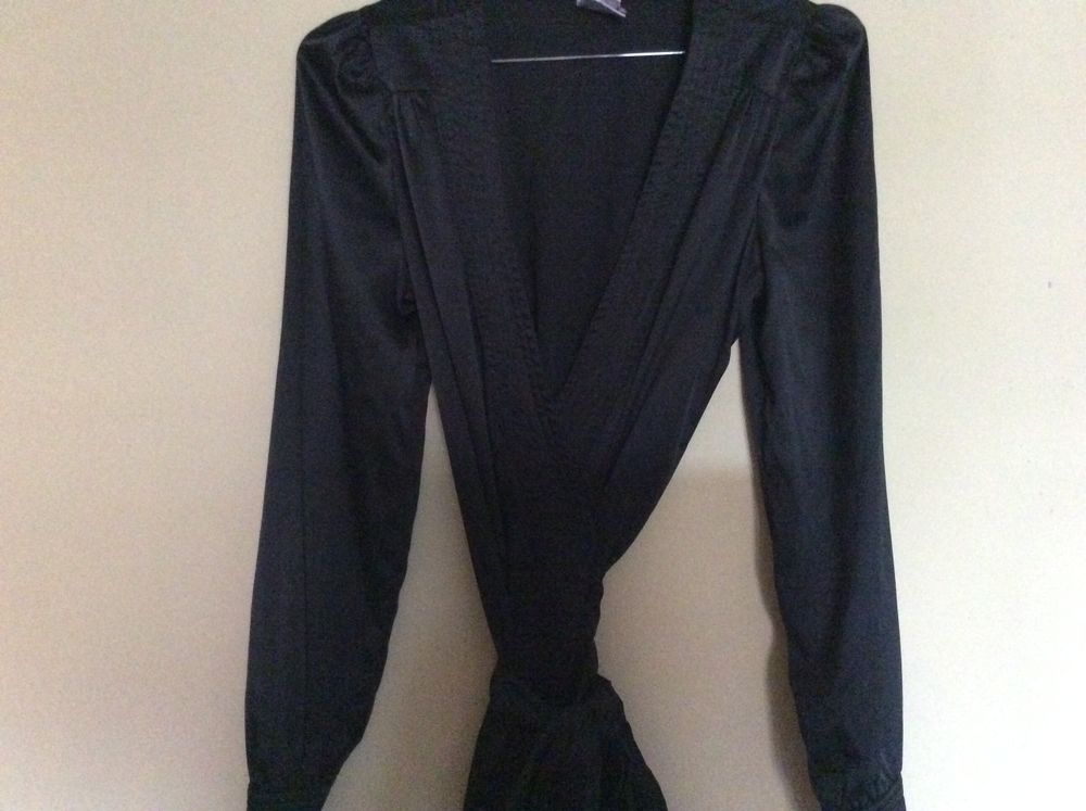 Leona Edminston black kimono sale wrap dress size 6