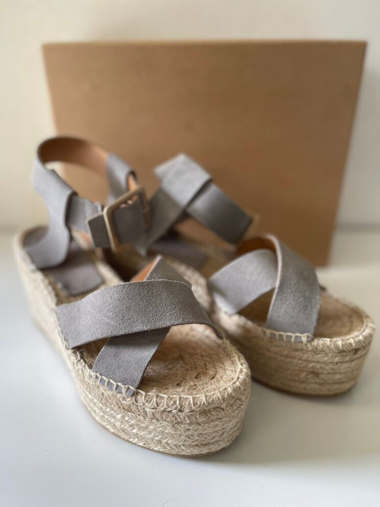 Alohas Espadrilles New In Box