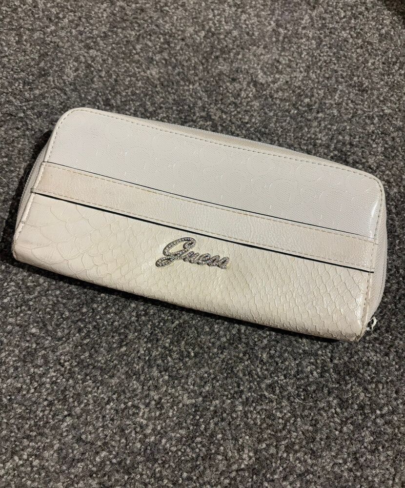 Guess wallet