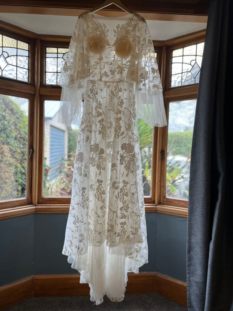 New Wedding Dress Bohemian — LISTED Elsewhere Beautiful, New, Never Worn MOVING SOON