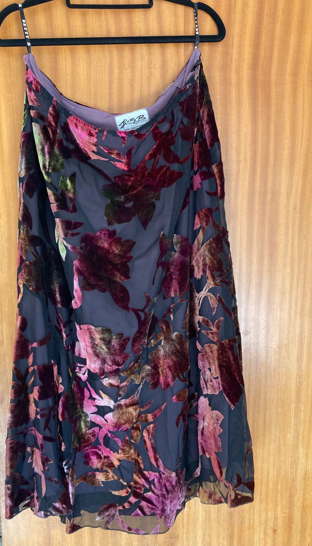 Betty R Designs Velvet Floral Print skirt