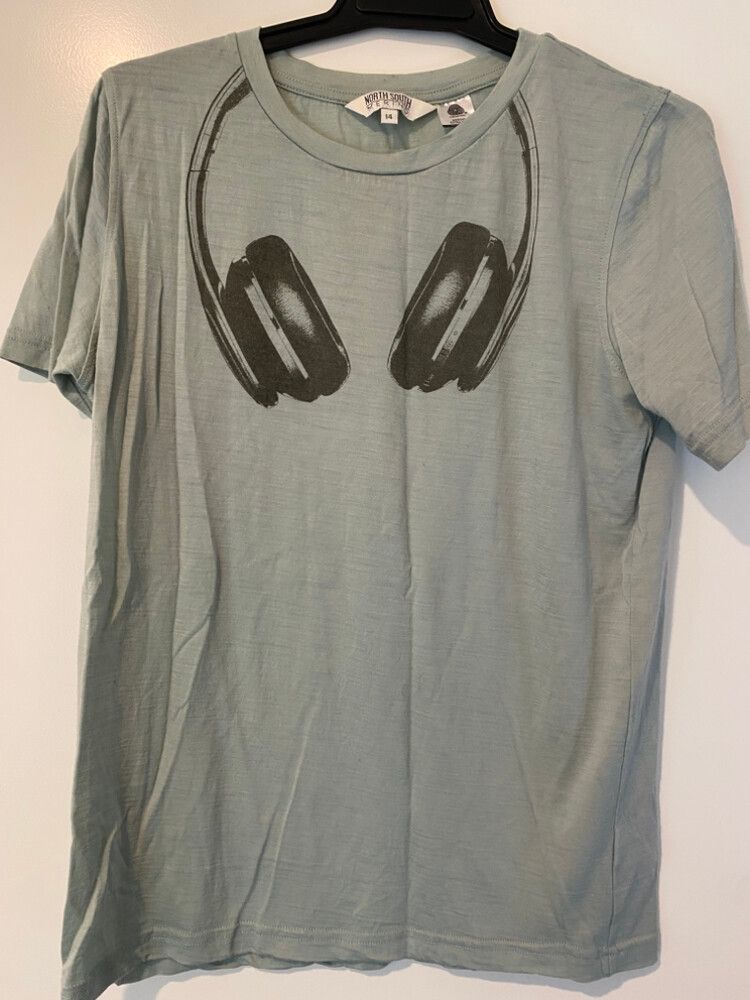 North South Merino shirt size 14