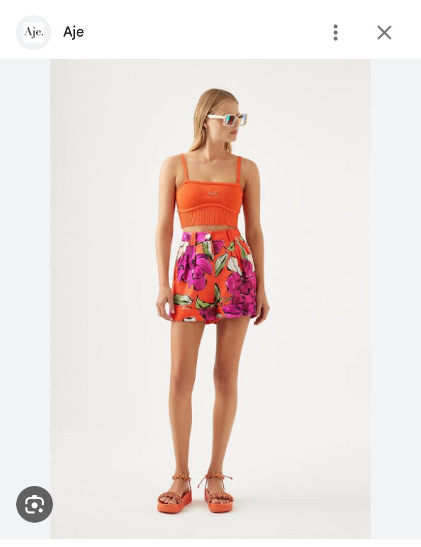 Holt Tuck Detail Shorts