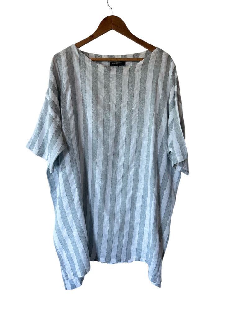Eskandar Linen Top