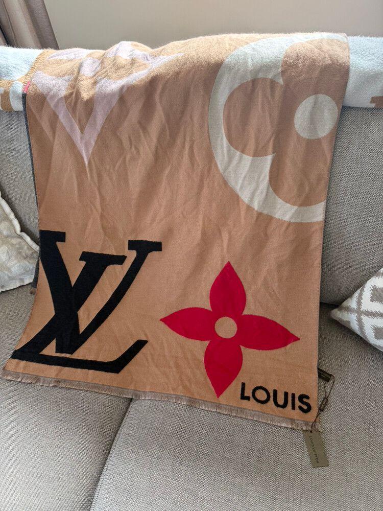 Cashmere x Silk Large Scarf / Shawl