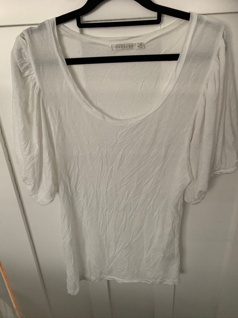 Decjuba Designer White Balloon Short Sleeve Top Size M