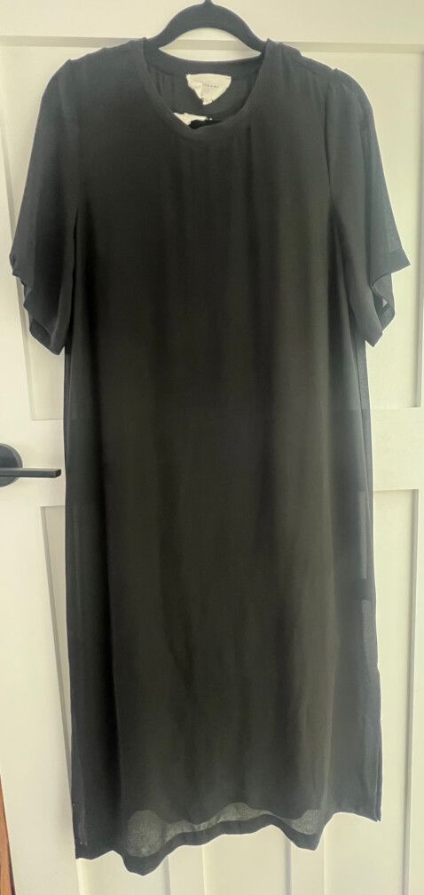 Mineral Black Short Sleeve Dress