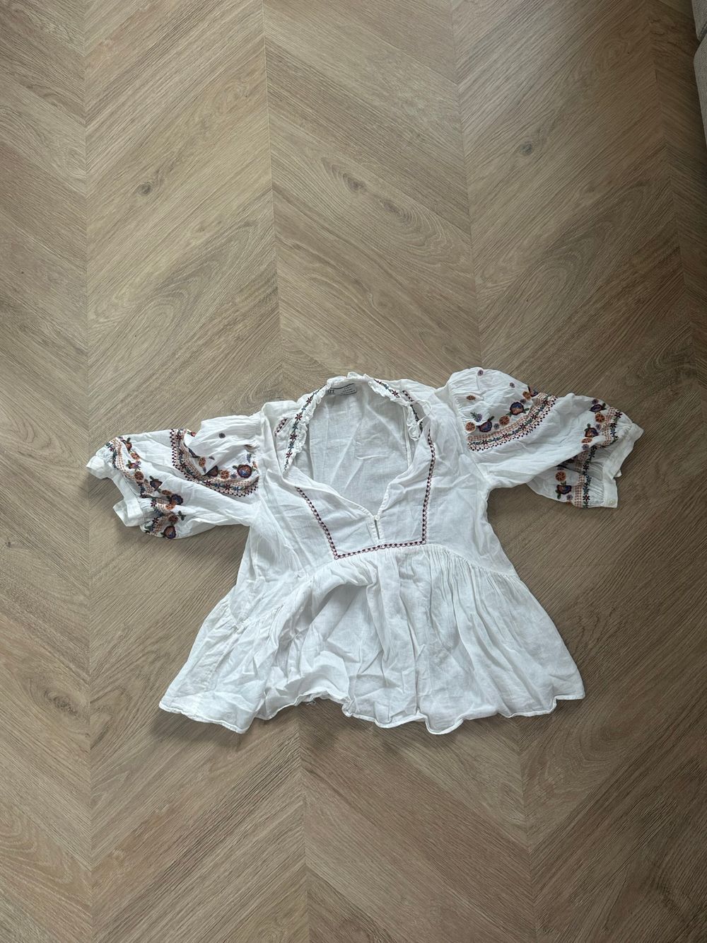 Zara White Embroidered Peplum Top
