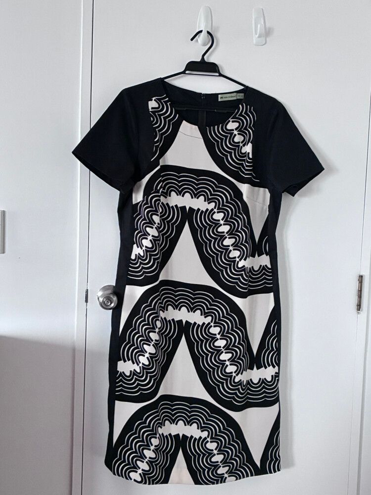 Obi New Zealand Black and White Dress