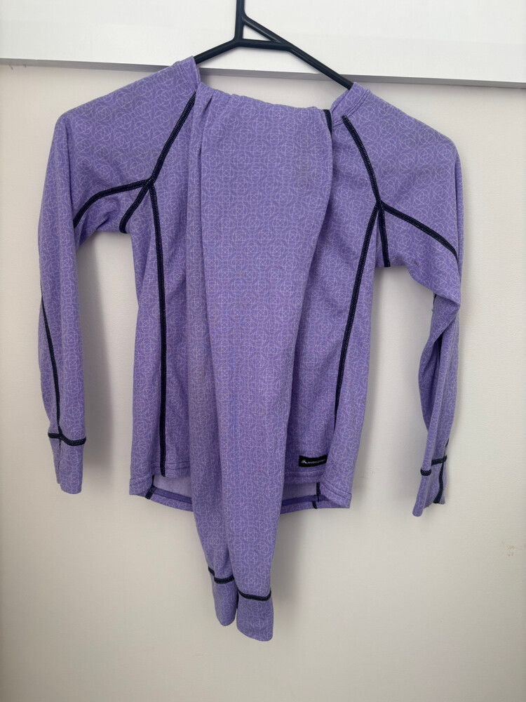 Macpac girls thermals