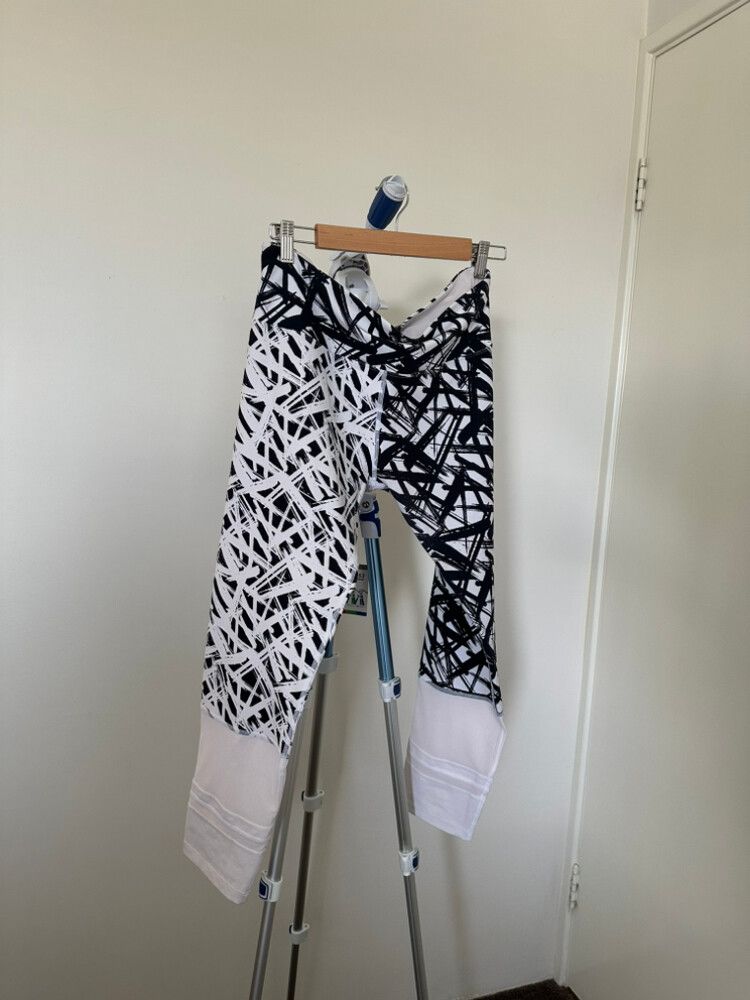 Lorna Jane black and white print leggings