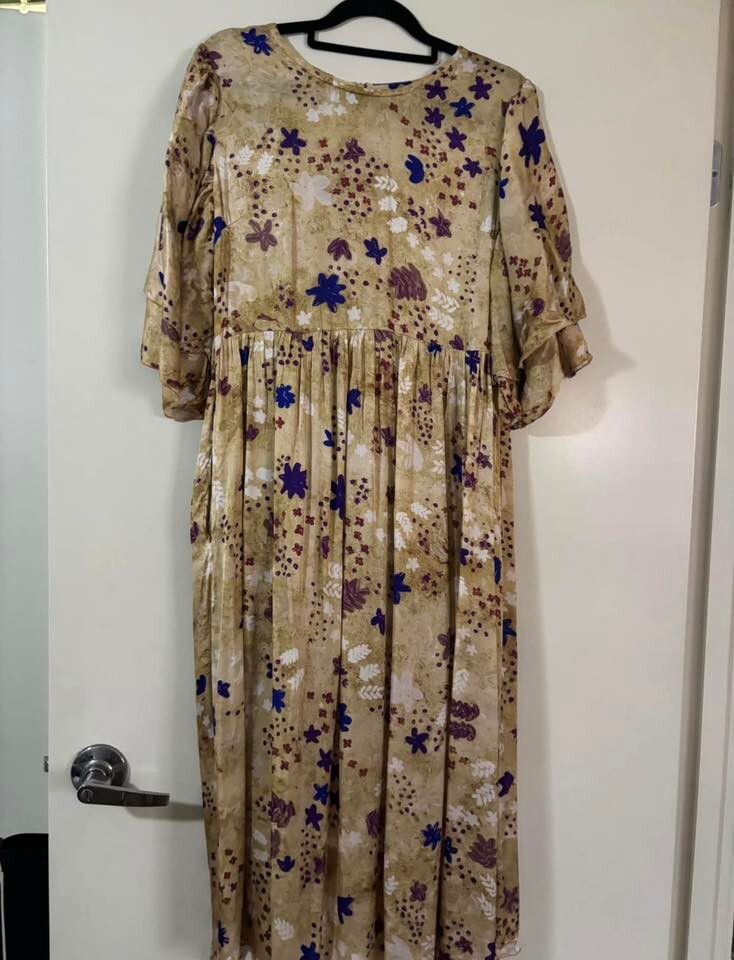 Viamo Floral Midi Dress - Gold