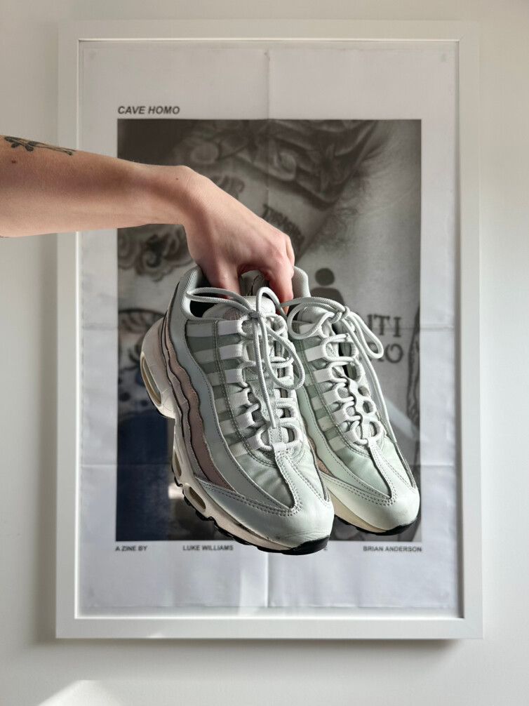 moon particle air max 95