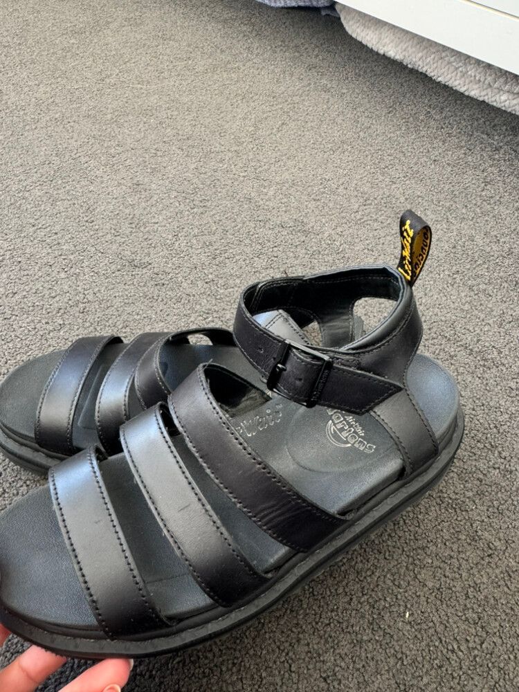 Blair 3 Strap Sandal All Black
