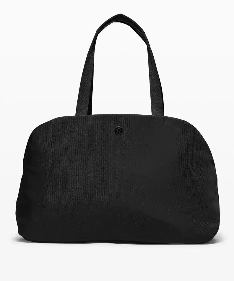 cream lululemon bag Lululemon's Cult-Fave Fleece Belt Bag Is Back In Stock Just in Time for Fall