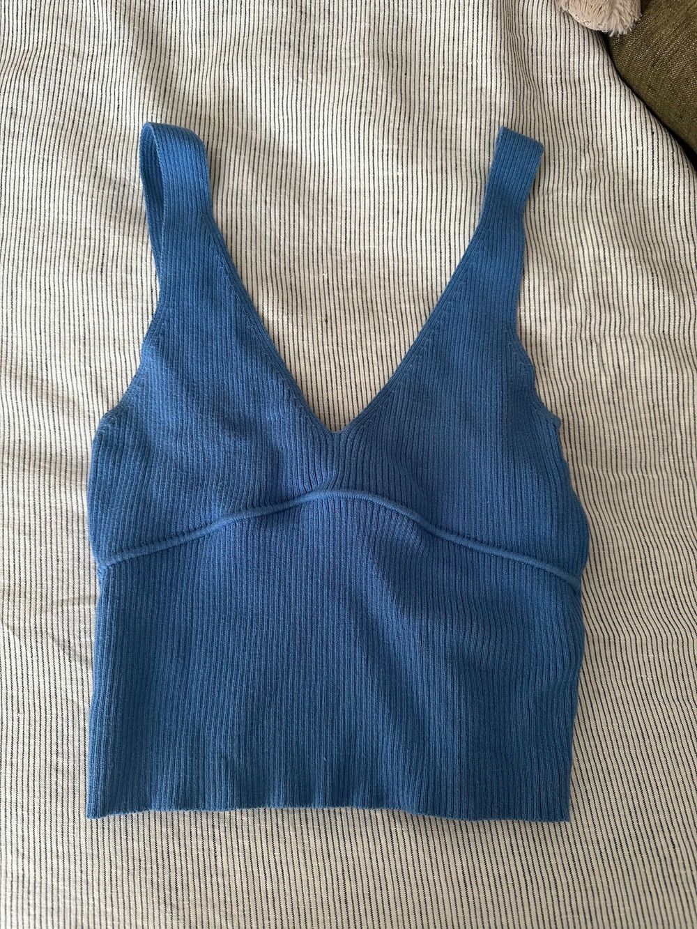 Subtitled Blue Top