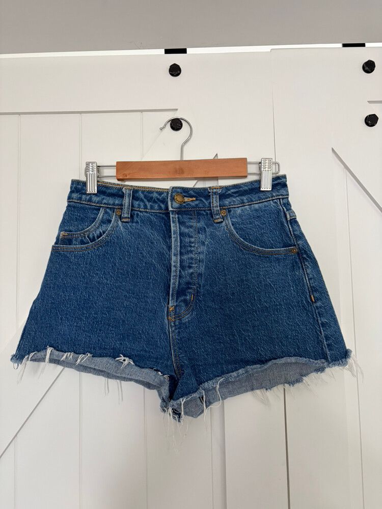 rolla’s ‘high rise cut off’ denim shorts