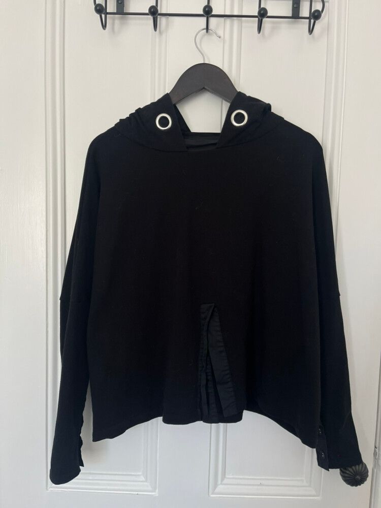 Taylor Black cropped Hoodie Size S/M