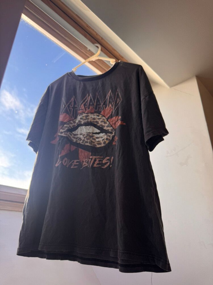 Def Leppard Graphic Tee