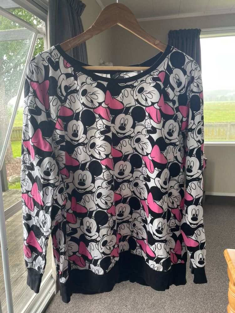 Minnie Mouse Pink Black Top