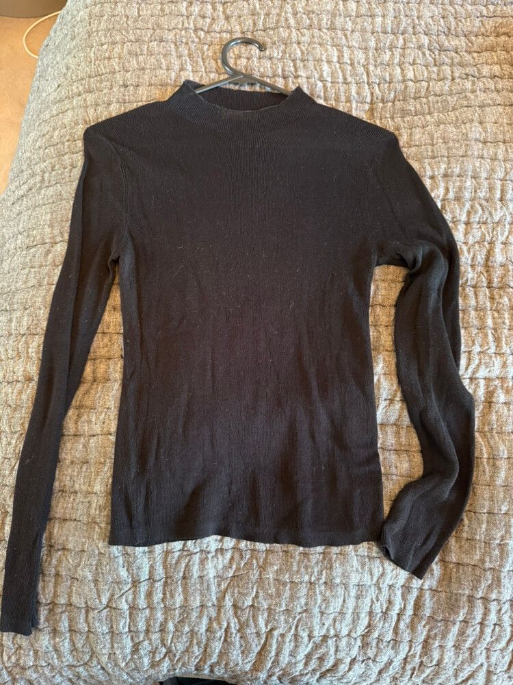 Black Lightweight Knit