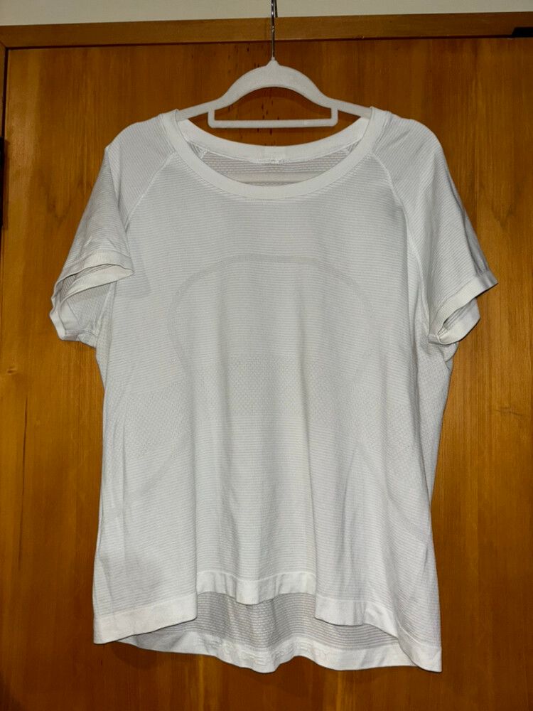Lululemon Swiftly Tech Short Sleeve (race Length)