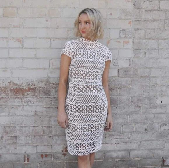 MINISTRY OF STYLE Eve White Lace Overlay Fitted Bodycon Midi Dress