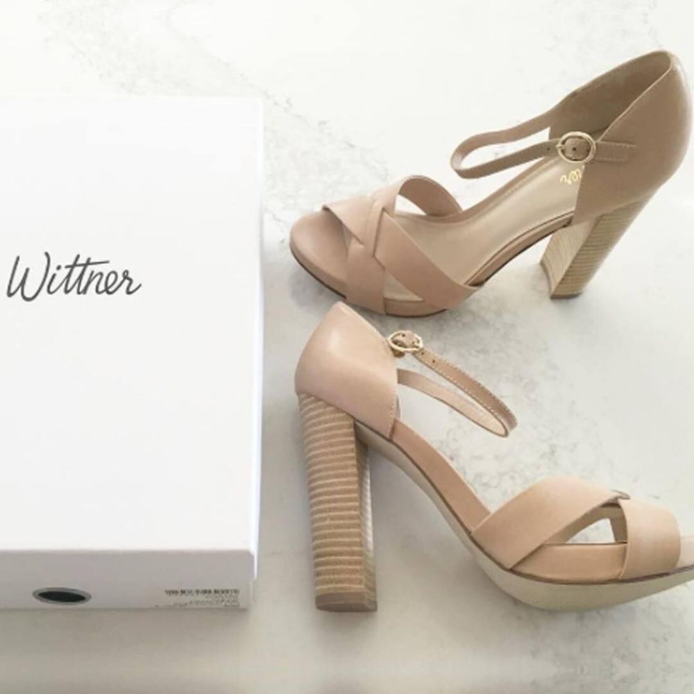 WITTNER Chloe Nude Leather Block Heels