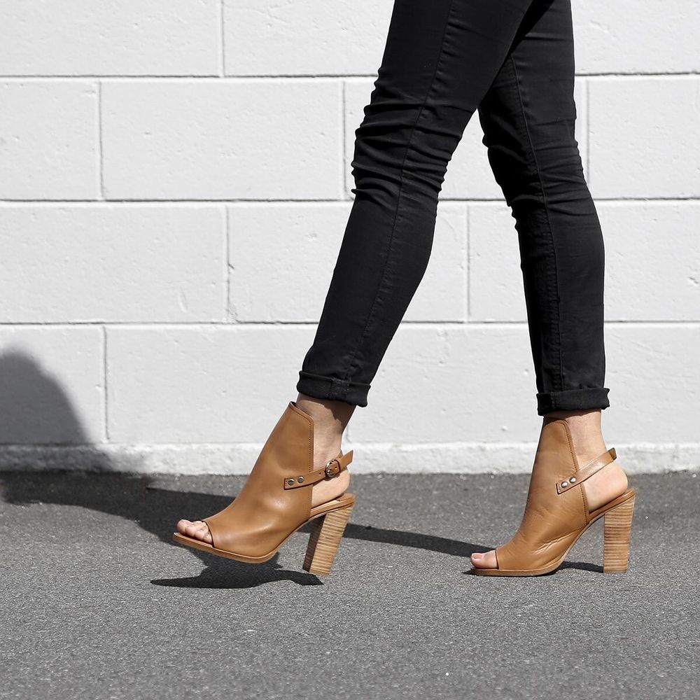 TONY BIANCO Keen Fudge Monaco Tan Leather Winter Peep Toe Heeled Ankle Booties