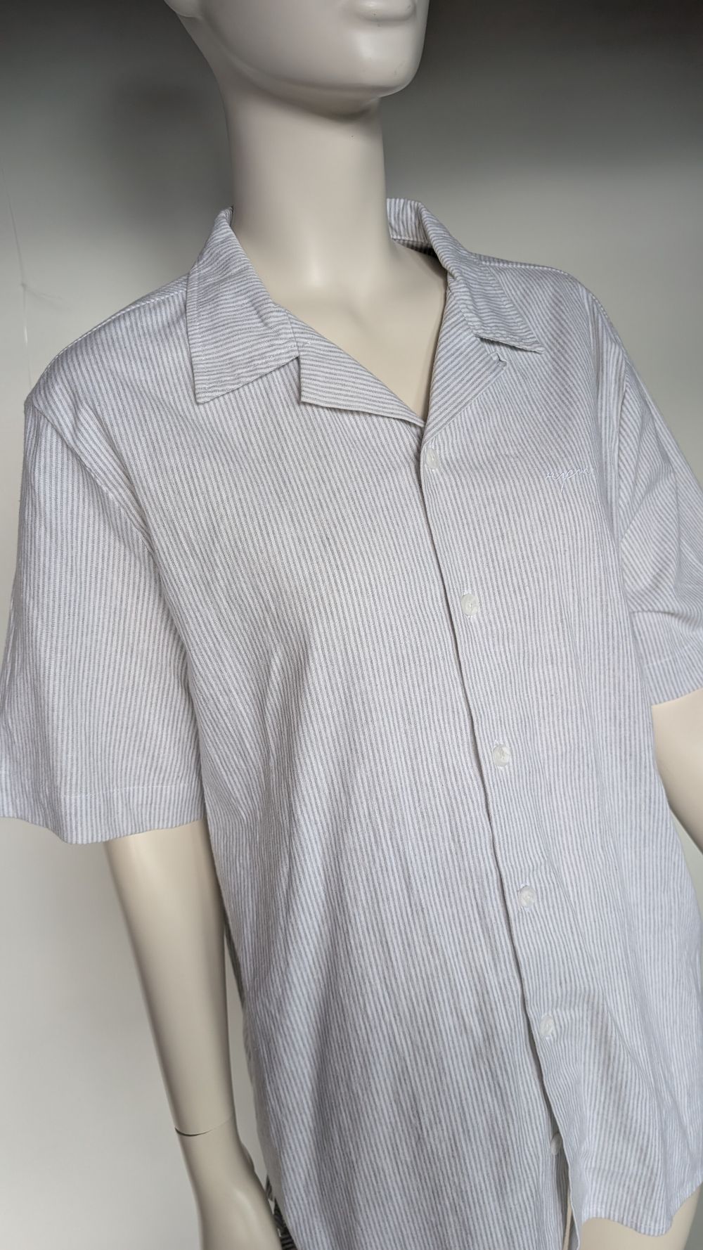 RPM White and Grey Striped Short Sleeve Shirt