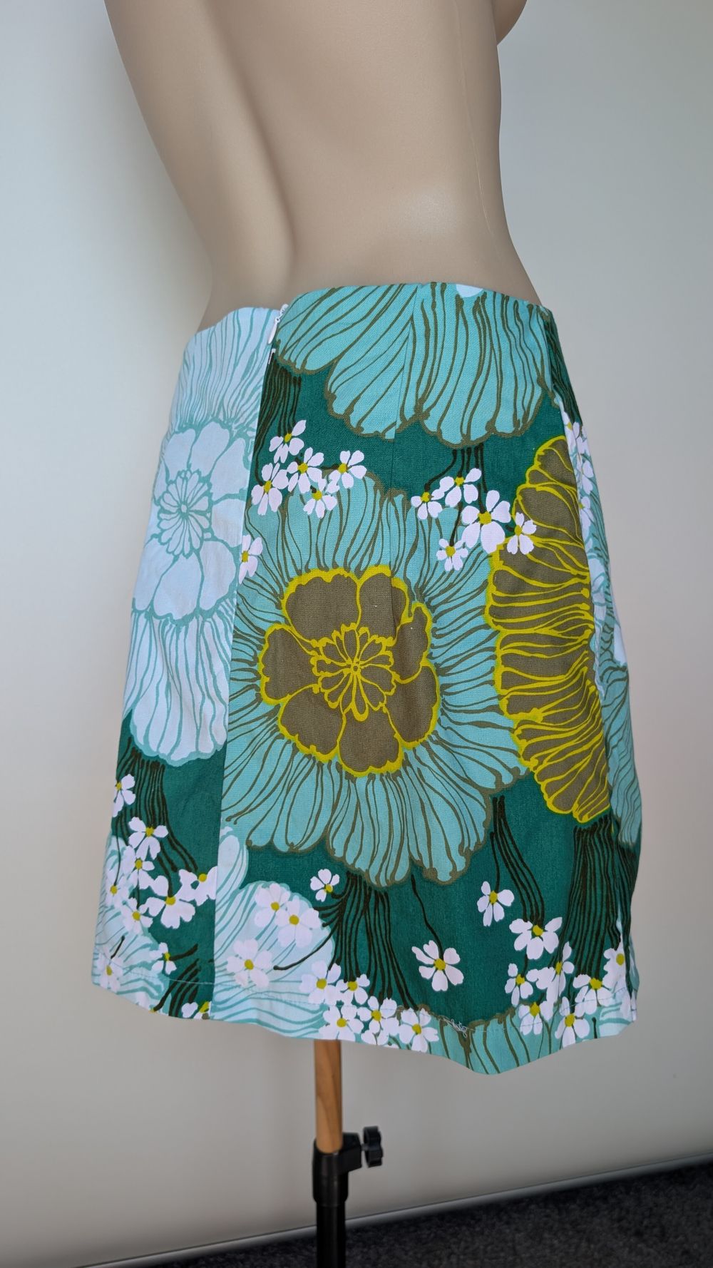 retro print mini skirt