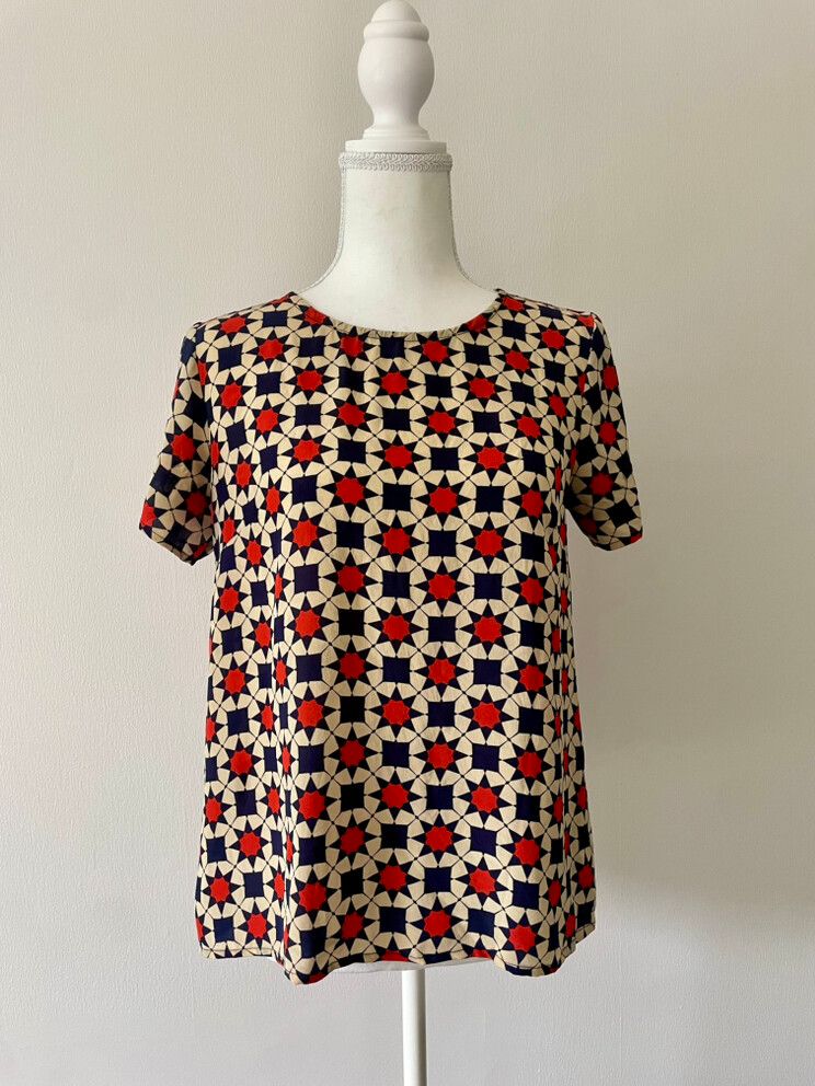Stunning NZ Made 100% Silk Geometric Blouse - NZ 10.